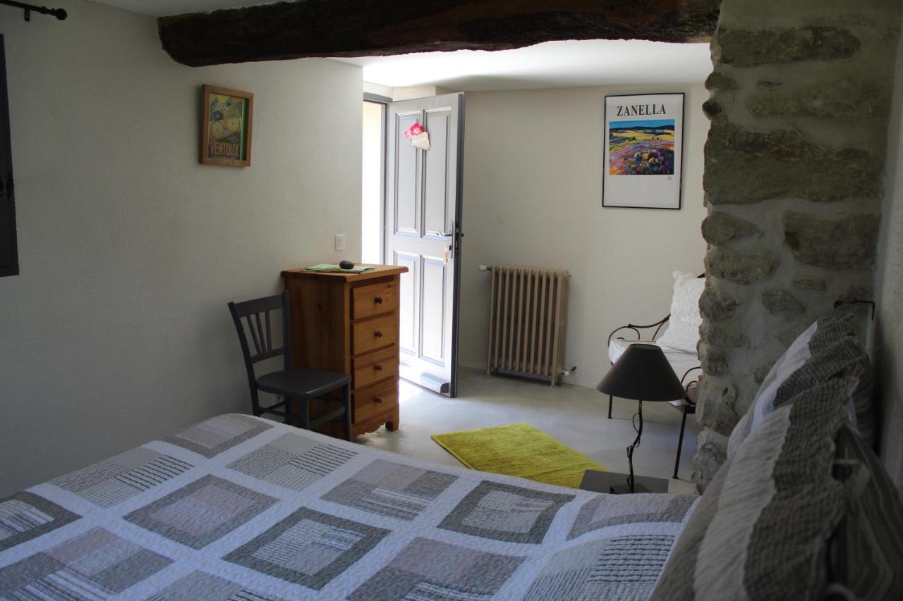 Bed and Breakfast Les Logis De Paban Crestet Экстерьер фото